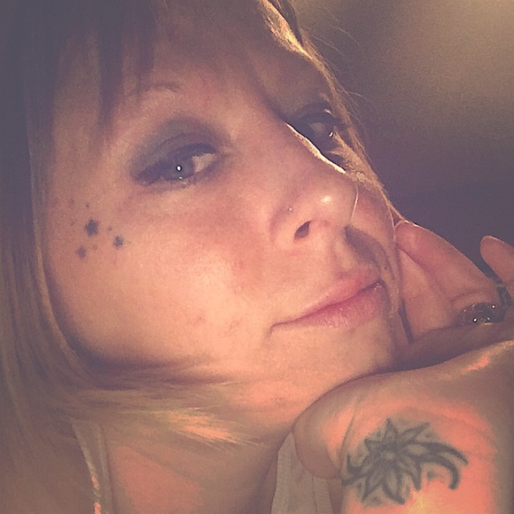 ⭐️Meet your Posher, Brittany⭐️ - Picture 5 of 17